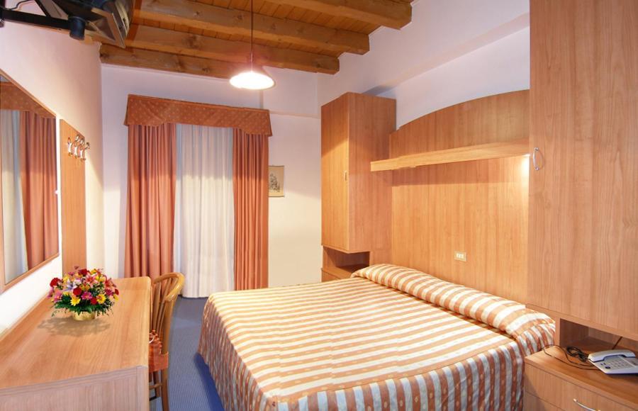 Hotel Da Bepi Lido di Jesolo Buitenkant foto